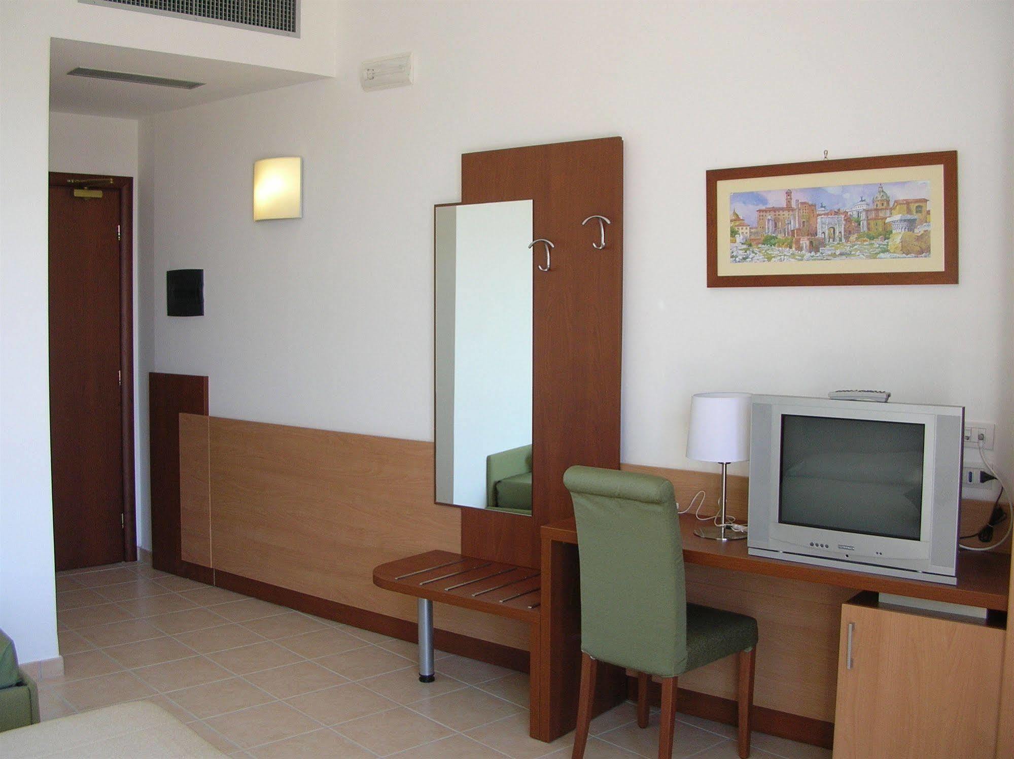 Hermes Hotel Поликоро Экстерьер фото